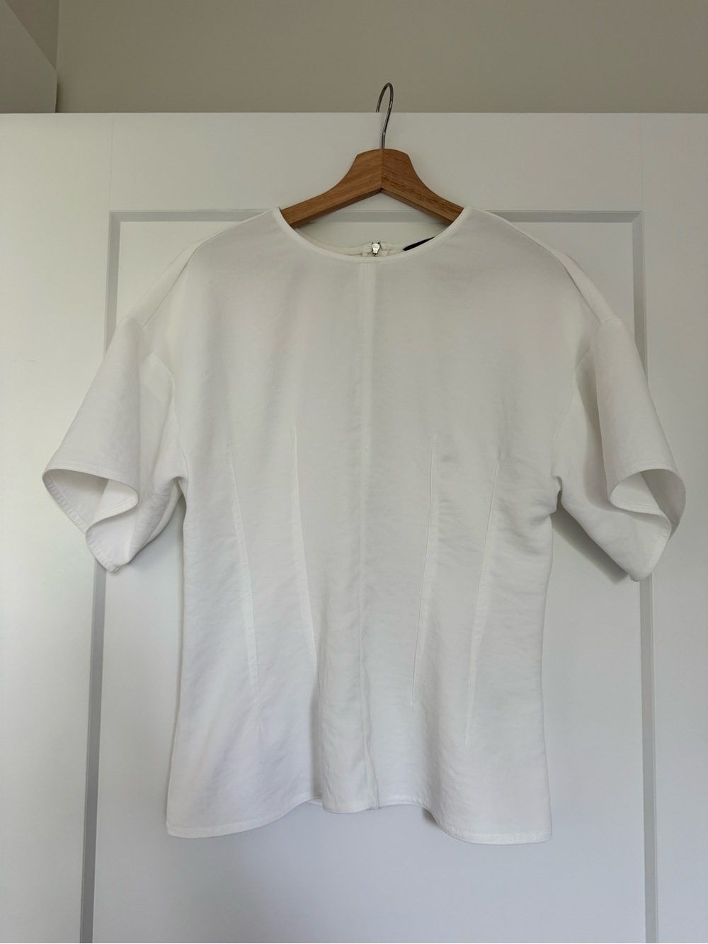 Zara White Structured Short Sleeve Top Medium Back Zip Blouse